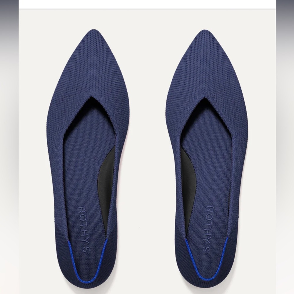 Navy Blue Point Rothy’s Size 7